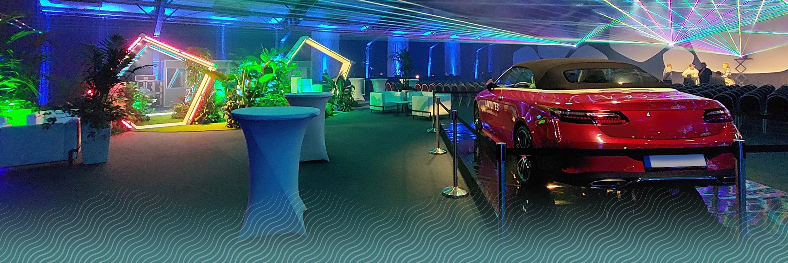 A Club Tihany Resort a pihenni vágyó vendégek mellett konferenciák, céges rendezvények és családi események ideális helyszíne is.