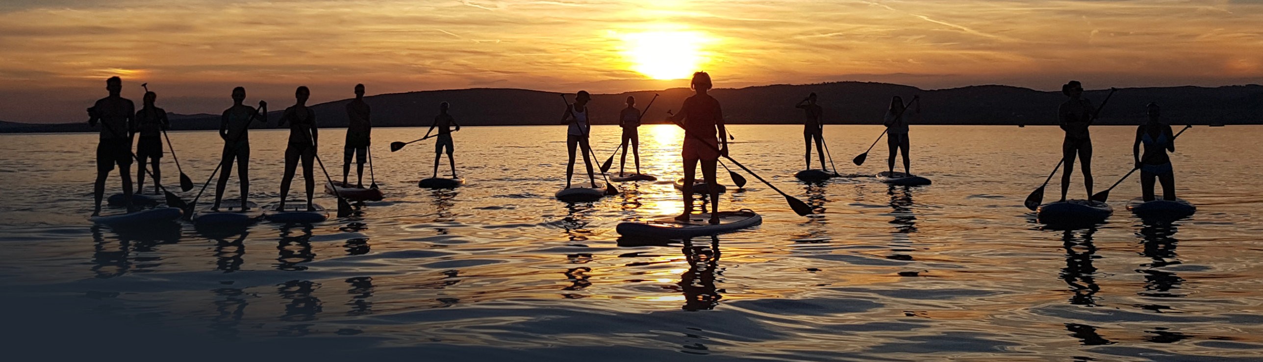 Tökéletes helyszín csapatépítőknek és céges rendezvényeknek a Balaton partján.