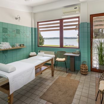 Spa-Massageraum im Club Tihany Resort