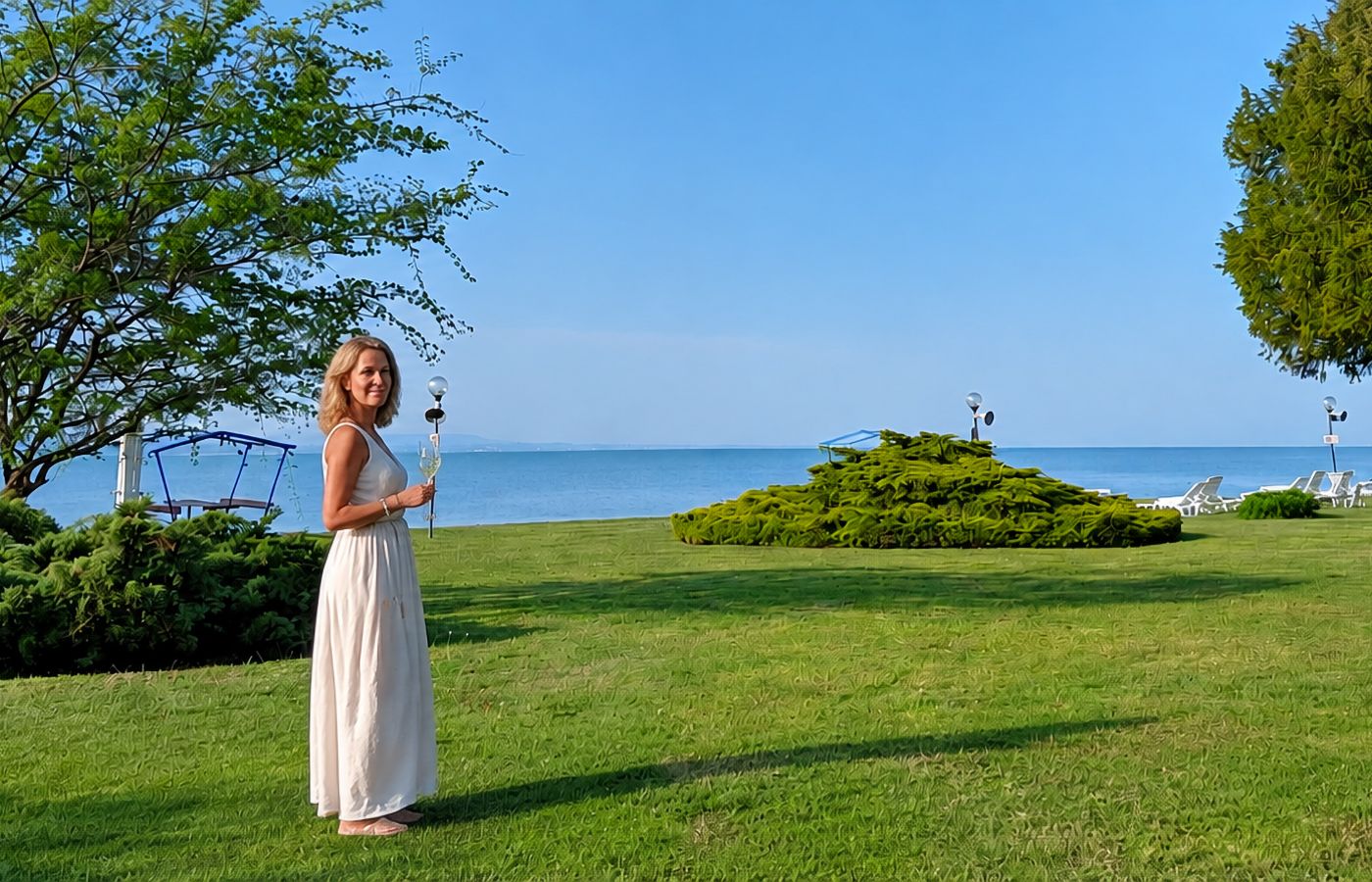 Töltődjön fel egyedül a Club Tihany Resortban, ahol wellness élmények, balatoni panoráma és nyugodt kikapcsolódás várja.